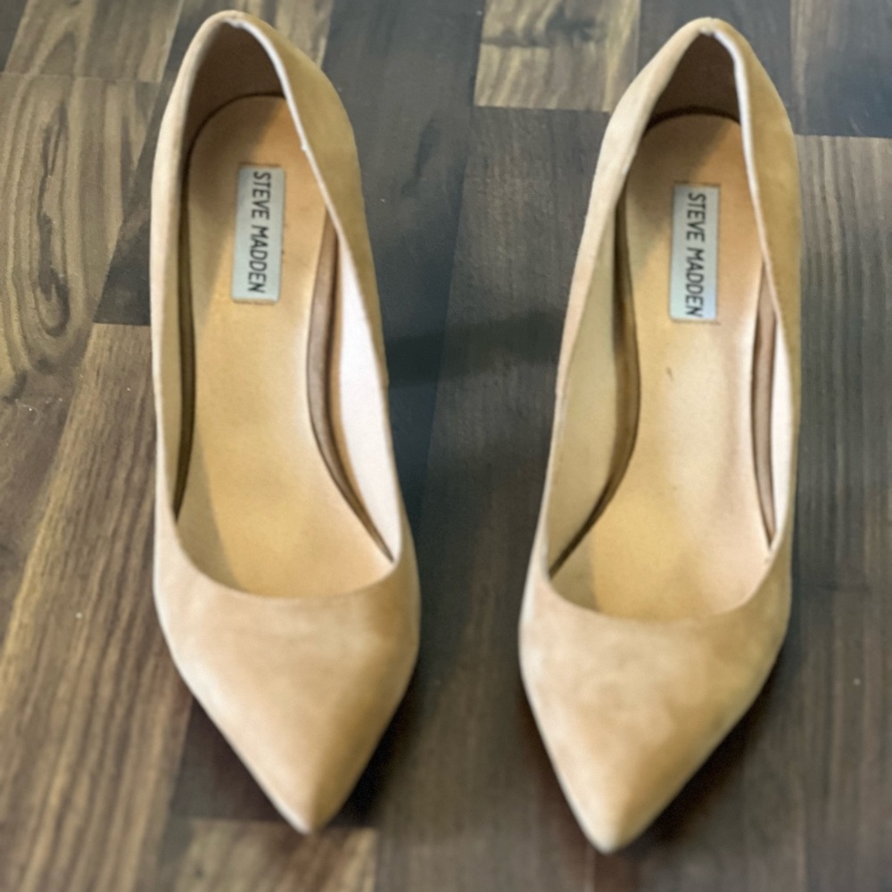 Steve MaddenTan Block Heels